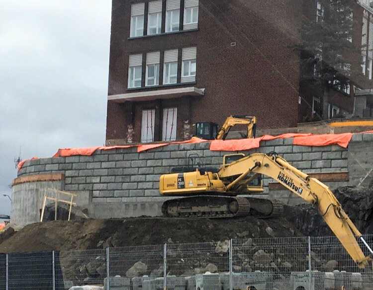 Mur de soutènement – Jonquière Inter-Projet Construction | Entrepreneur général en génie civil et bâtiment au Québec