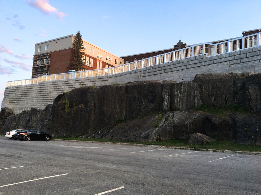 Mur de soutènement – Jonquière Inter-Projet Construction | Entrepreneur général en génie civil et bâtiment au Québec