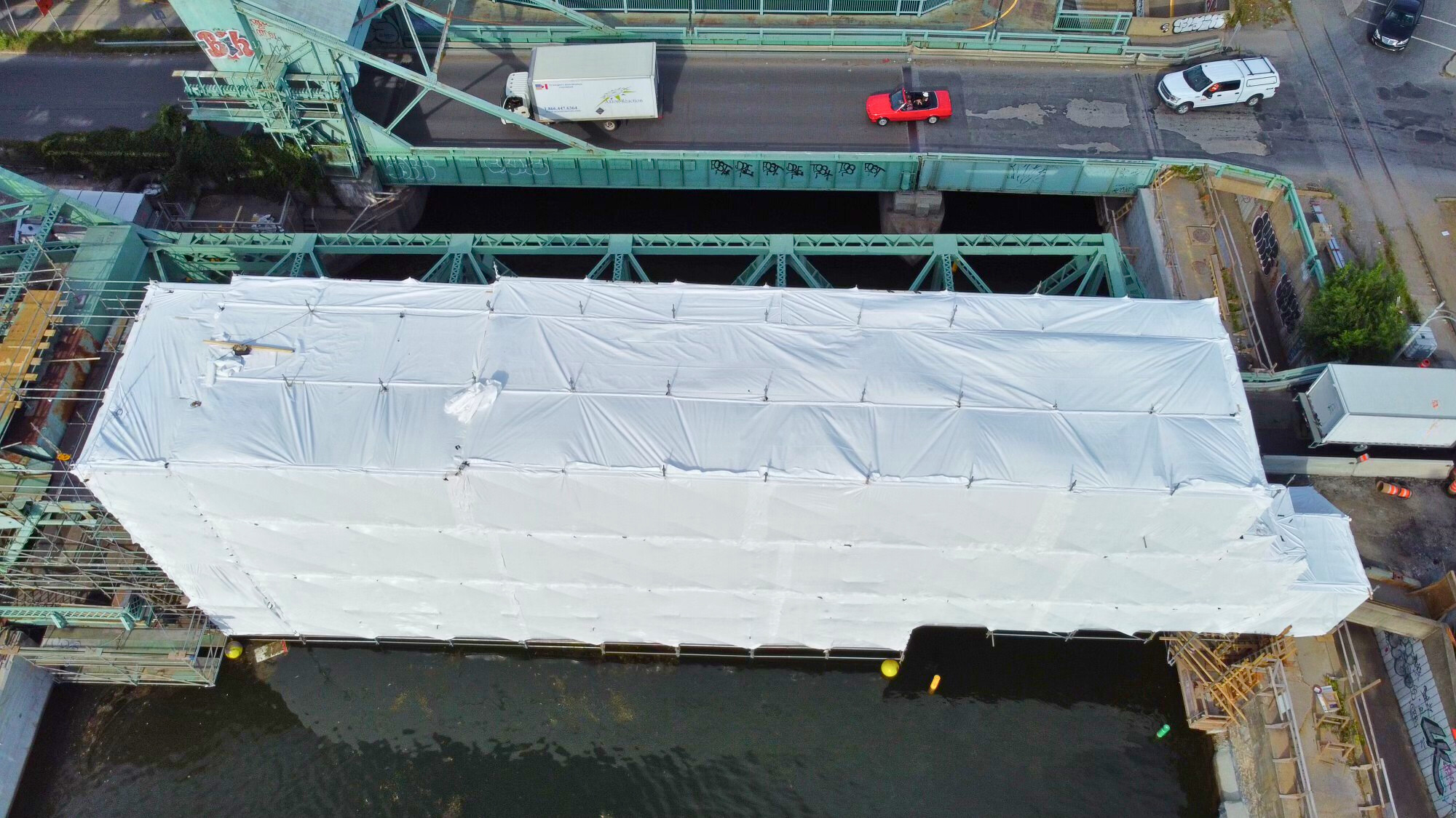 Réfection et peinture de la structure d’acier du Pont Gauron |  LaSalle Interprojet Construction | Entrepreneur général en génie civil et bâtiment au Québec